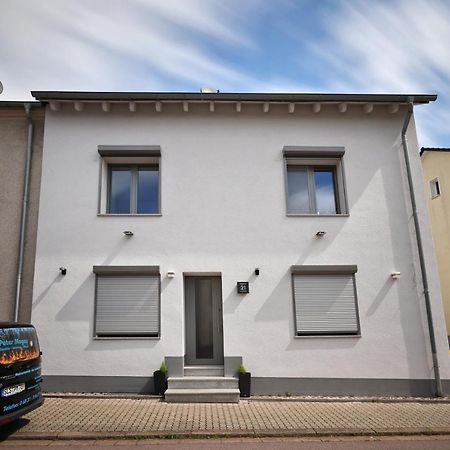 Modern Und Neu, Top Ausstattung Mit Kaffeevollautomat, 2X Netflix-Tv, Lueftungsanlage, Geschirrspueler Wallerfangen エクステリア 写真