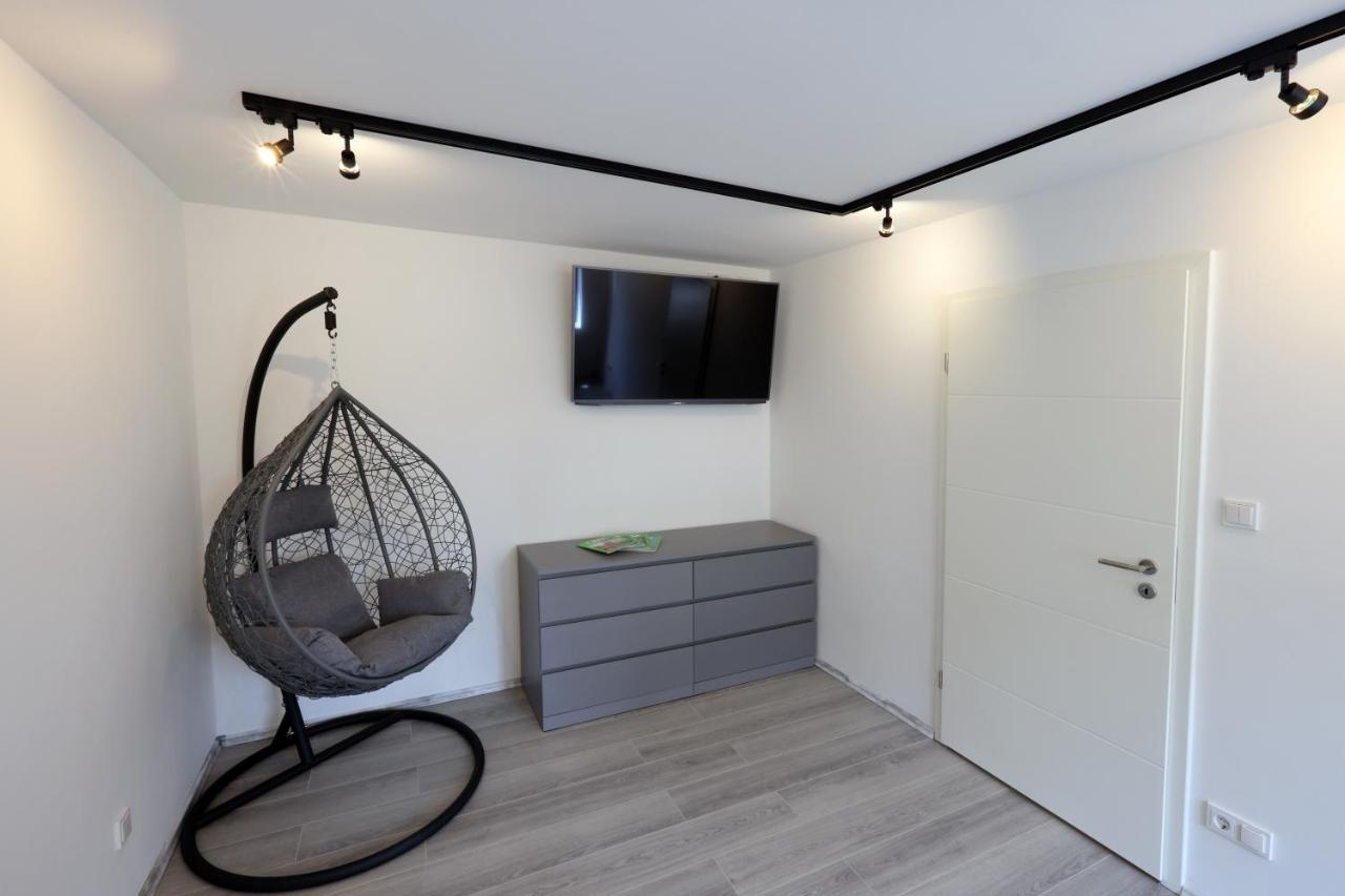 Modern Und Neu, Top Ausstattung Mit Kaffeevollautomat, 2X Netflix-Tv, Lueftungsanlage, Geschirrspueler Wallerfangen エクステリア 写真